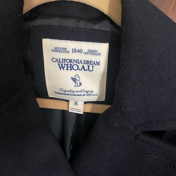 Woman’s navy pea coat - Picture 3 of 4